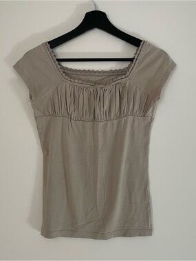 Women's Taupe Short-Sleeve Top